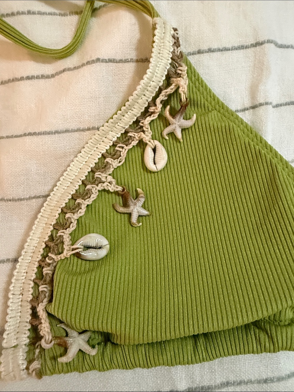 Green Shell Accent String Bikini - Picture 3 of 4
